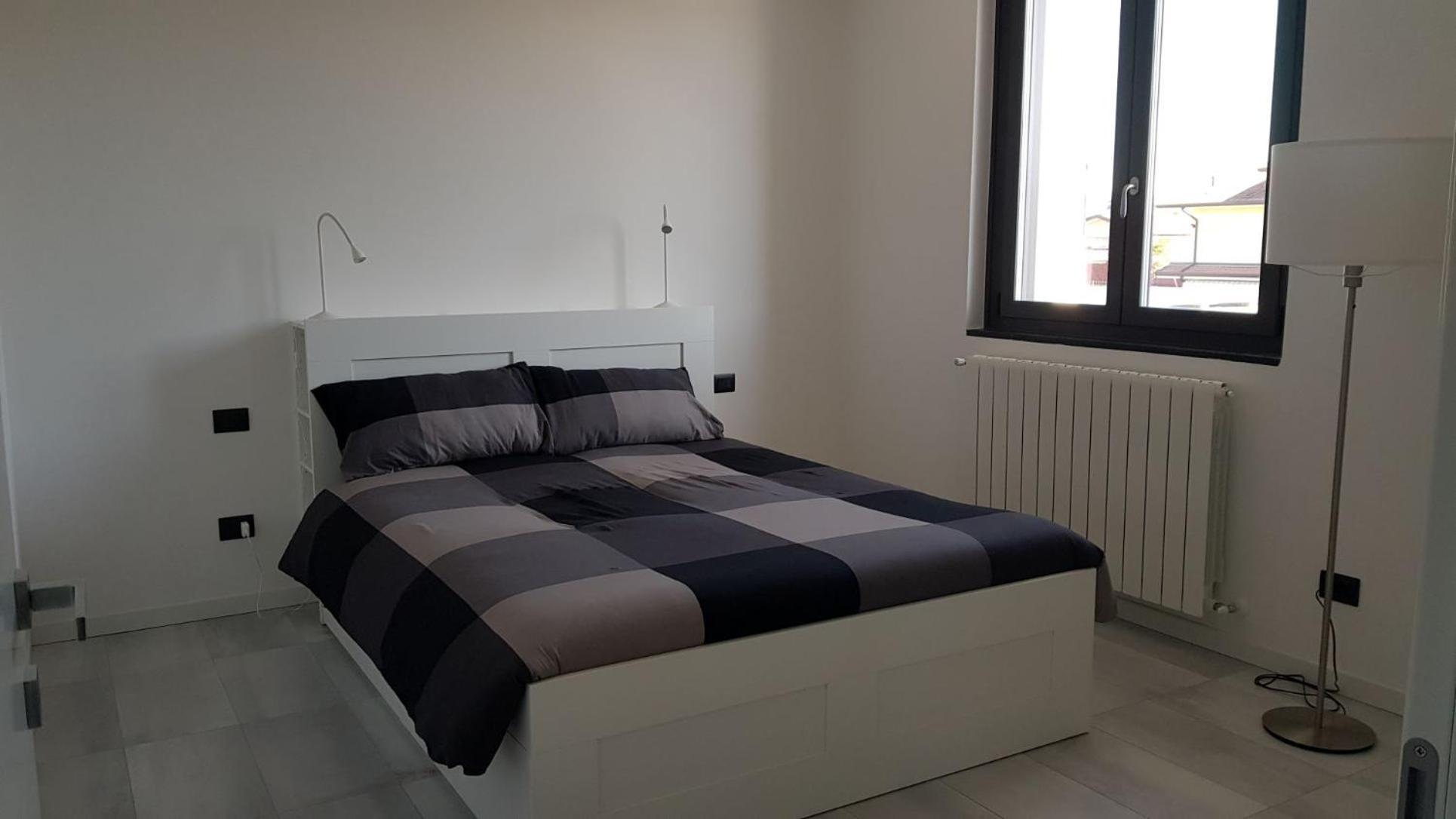 Black And White B&B Urgnano エクステリア 写真